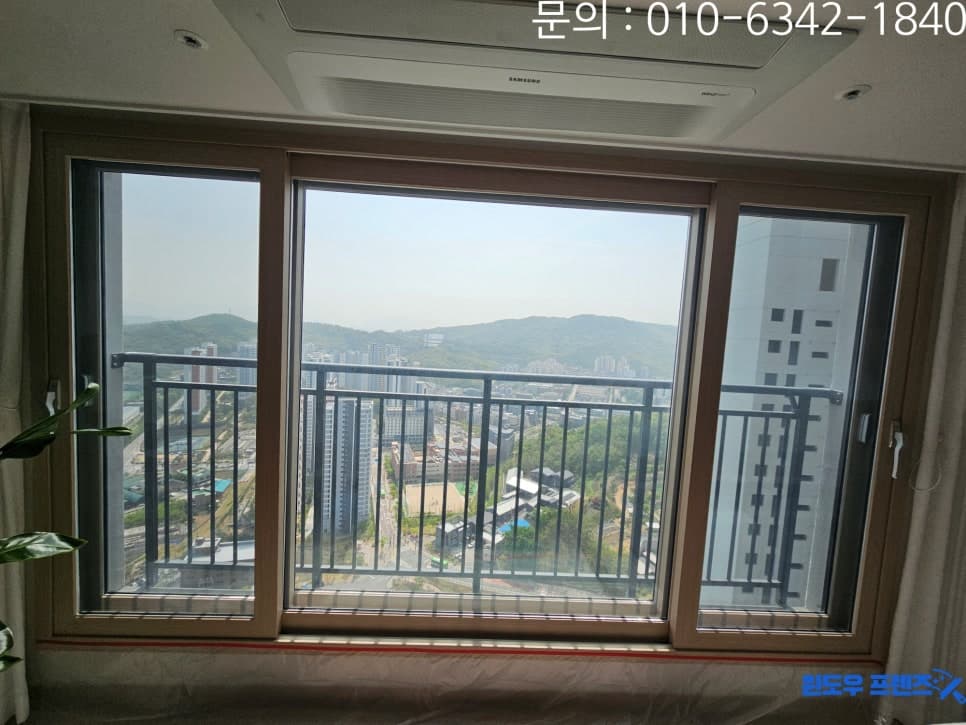 중랑구 망우동 유리창청소 신내역 시티 프라디움 물때 제거 완벽하게 — 청소 전