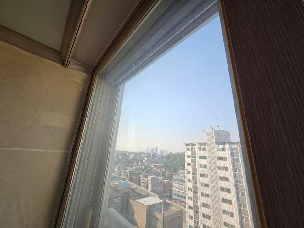 마포구 유리창청소 미세방충망 교체까지 창문패키지 — 청소 전