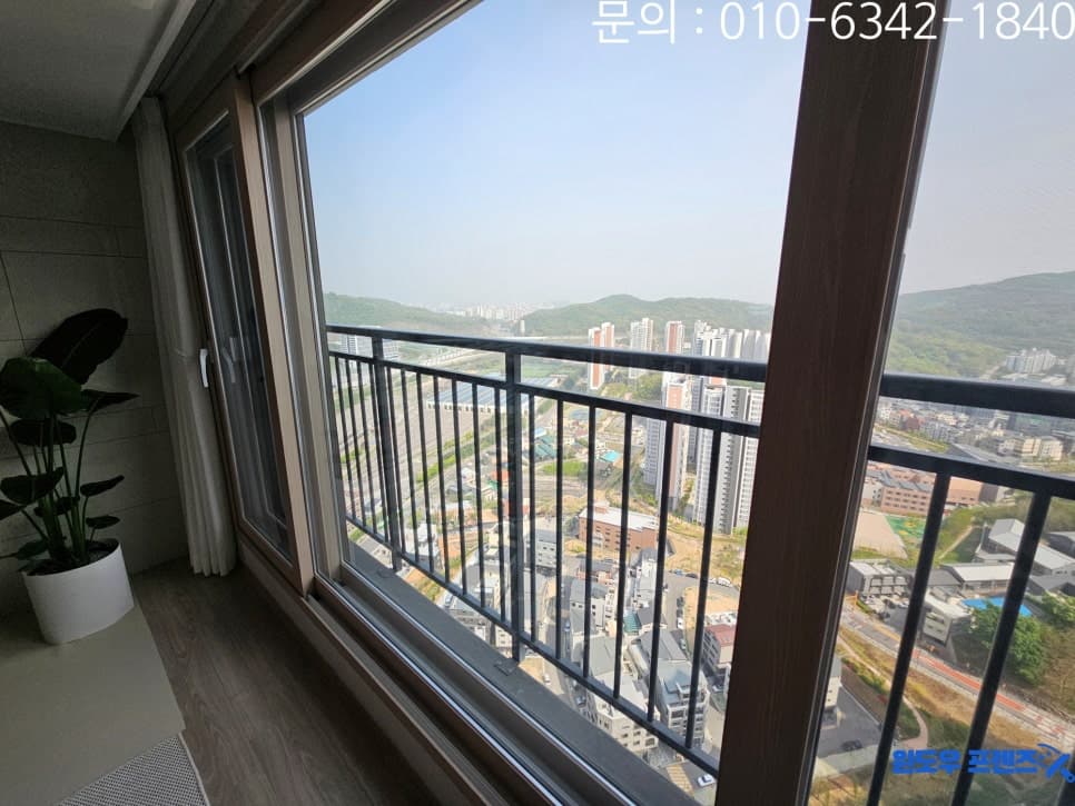 중랑구 망우동 유리창청소 신내역 시티 프라디움 물때 제거 완벽하게 — 청소 후